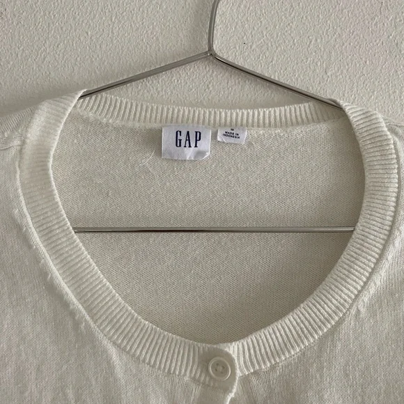 White Gap Cardigan - Picture 2 of 2
